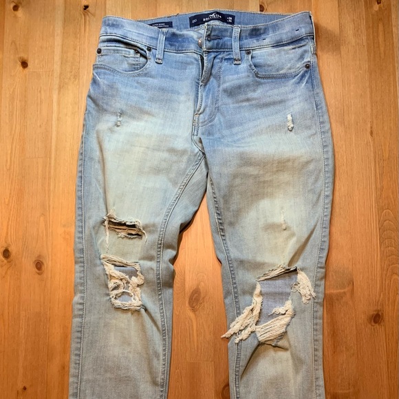 Hollister Skinny Ripped Jeans, Size 28 - Picture 1 of 3